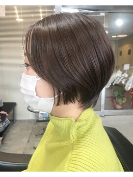 ボウ(BOW) 前下がり×絶壁解消×ひし形ショートボブ