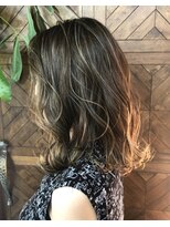 蜃気楼&nbsp;（（（蜃気楼）））new open 細かいハイライトで作るベージュ