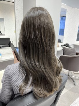 アデプト 北千住店(adept) 【adept北千住エリスタイル】韓国ヨシンモリ×ブルーグレージュ