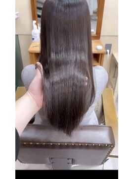 リラ バイ クオーレ(LIRA by CUORE) 酸性縮毛矯正