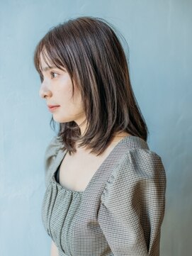 シンシ(Cinci) ミディアムボブスタイル