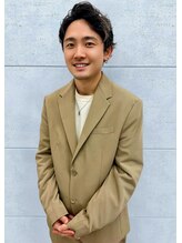 【トップスタイリスト/タクミ】髪の悩みを改善する美髪ストレートのスペシャリスト。講師としても活躍中！