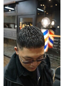 タフ バーバーショップ(TOUGH BARBER SHOP) アイロンパーマ