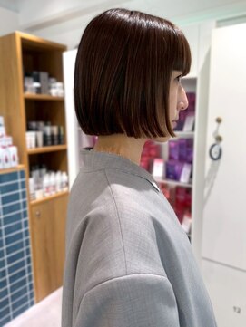 オーシャン(Ocean) 切りっぱなしボブ ミニボブ 暖色カラー ブラウン 20代