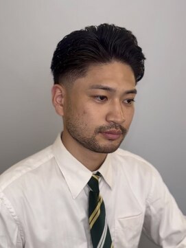 モーリーズバーバーショップ 北浜本店(MORLY’s Barbershop) ビザカジ爽やかテーパーフェード