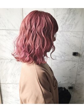 フロート 小阪店(float) ハイトーン コーラルピンク＿大人かわいい,結婚式,前下がり