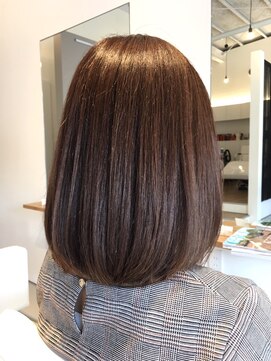 ビウラ(BIURA) グレージュカラー