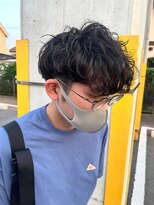 ヒュイル バイ ニアウ(Hwyl by Niau)&nbsp;メンズマッシュパーマ波巻スパイラルパーマニュアンスパーマ