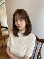 大人かわいい顔まわりレイヤーピンクベージュシースルーバング