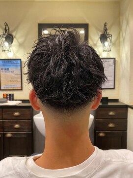 スカイマスターバーバー 渋谷(SKY MASTER BARBER) スキンフェード×ツイスパ[渋谷/理容室/フェード/パーマ]
