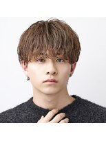 オーシャントーキョー 渋谷(OCEAN TOKYO)&nbsp;シースルーマッシュツーブロック刈り上げ韓国ヘアセンターパート