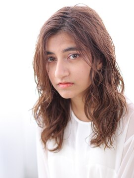 シロフイケブクロ(shirof ikebukuro) 【スズハタコウヘイ】無造作　くせ毛風　ふわミディ