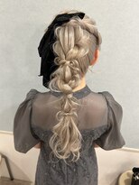 ラフテル(Raftel)&nbsp;お呼ばれに◎華やか編みおろしポニー