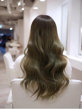 アース 相模大野店(EARTH) 上品ツヤ感オリーブベージュ