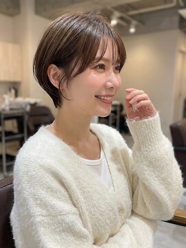 大人ショート　白髪ぼかし　脱白髪染め　ハイライト30代40代50代