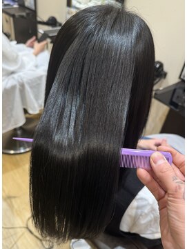 ヘアサロン トラヴィス(hair salon Travis) 艶重視！黒髪ロングのレイヤーストレート