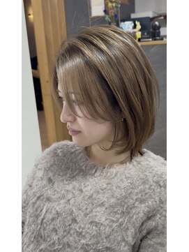 エメ(aimer) レイヤーボブ/ハイライト