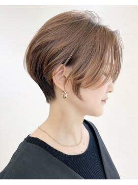 ファチュール(fAture.) 大人可愛いひし形ハンサム丸みクールショートボブ30代40代50代☆