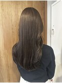 オリーブベージュ