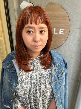 ホール(WHOLE) 【WHOLE】アプリコットオレンジ×レイヤーカット