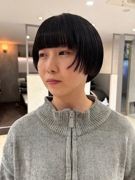 アース 高円寺店(HAIR & MAKE EARTH) 前上がりショート 【@mppp_32485】