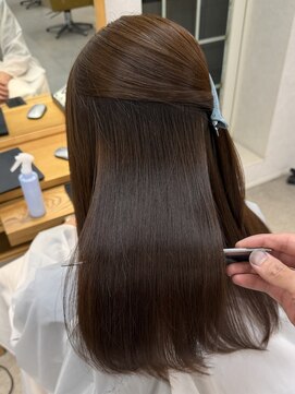 フォルメージ(formage) さら艶ストレートヘア