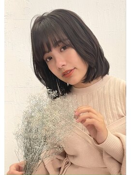 エテバイリリア(ete by LILIA.) 内巻きナチュラルミディ