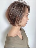 ハンサムショート/センターパート/丸みショートボブ前髪なし