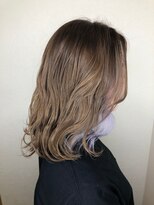 モルニ(MORNI)&nbsp;インナーカラー_マロンベージュ Aラインボブ かきあげ