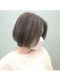 白髪活かしハイライトグレージュアッシュ赤み消しカラー×ひし形