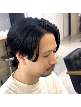 ニコフクオカヘアーメイク(NIKO Fukuoka Hair Make) 「NIKO」大人前さがりセンターパート