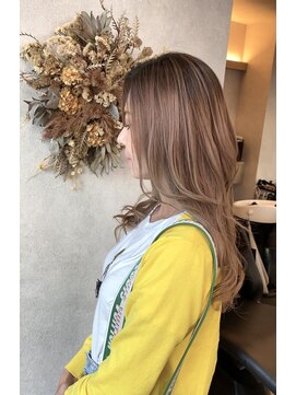 カロ(Caro) バレイヤージュ/ハイライトカラー/レイヤーカット