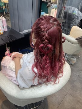 リエラ 新宿(RIERA) 編みおろしハーフツイン