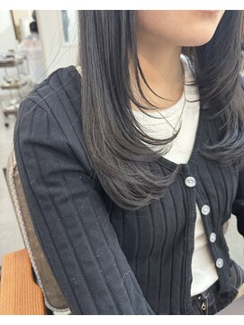 モアビー(More.vie) レイヤーカット