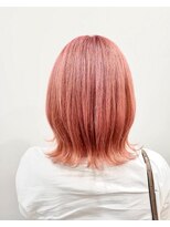 イデアル(Ideal)&nbsp;20代30代大人可愛いコーラルピンクケアブリーチ外ハネ