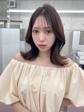 エヌアイ オモテサンドウ(ni omotesando) くびれミディアムヘア