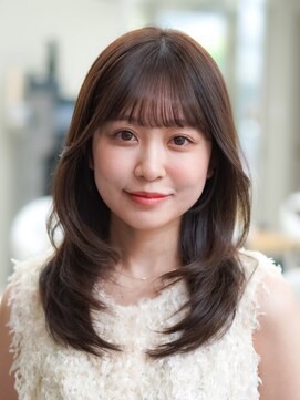 オーラ オモテサンドウ(Aura omotesando) 肌映えカラー×似合わせレイヤーカット