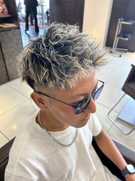 フォルテ 草薙店 ツイストパーマ　ホワイトメッシュ　メッシュキャップハイライト