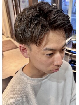 ザ クラン バイ ヘッドライト 仙台長町店(THE CLAN by HEADLIGHT) ツーブロック×短髪×アップバング
