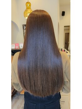 美容室 ビオラ(viola)の写真/髪の毛のクセや傷みに合わせた薬剤配合で叶える自然な縮毛矯正。周りに気づかれないほど柔らかなツヤ髪へ