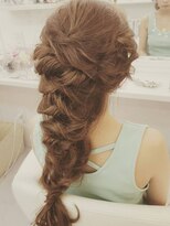 セットサロン フルール(Fleur)&nbsp;四つ編みフィッシュボーン☆