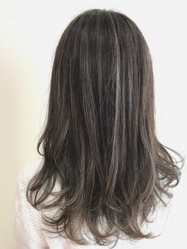 ジェイ エヌ バイ ネオリーブ(J/N by neolive) ホワイトグレージュカラー☆