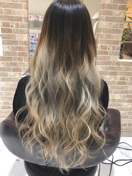 グランデュール 焼津店(GRANDEUR) ロングヘア