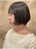 ぱつっと前髪×丸みボブ