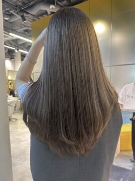 シティ(CITY) オリーブベージュカラー×レイヤーカット【CHICA】