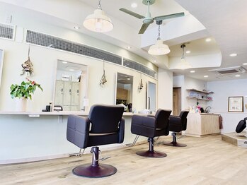 エウレカ バイ アイノア 白楽(EUREKA by AInoa)の写真/《髪質改善ヘアエステ専門店》オシャレで落ち着いた空間のプライベートサロンで、美髪を叶える◎