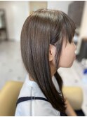 オリーブベージュカラー