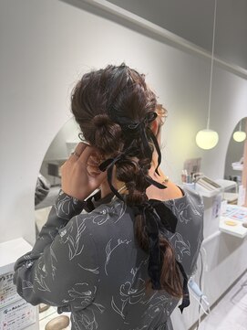 ムーム(Momb) あみおろしヘア