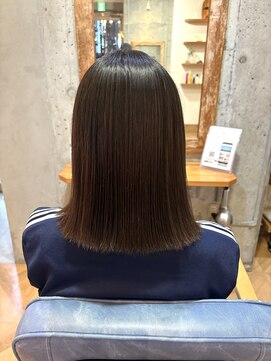 ラグシス 美髪ストレート(Luxis) エアストレート×ミディアムボブ【立川美容室】