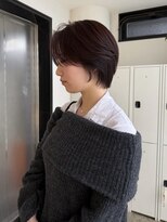 エイチ(811)&nbsp;ヘアカラーグレージュカチモリヘアレイヤーボブ50代ボーイッシュ